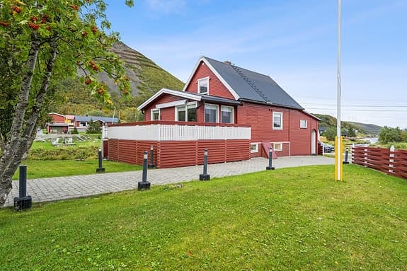 Gammelveien 14, 9135 Vannvåg