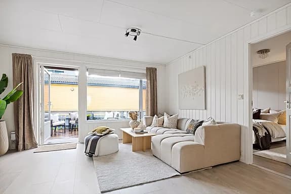 Romslig og innbydende 3-roms endeleilighet | Fast parkeringsplass | Lave felleskostnader | Familievennlig boområde