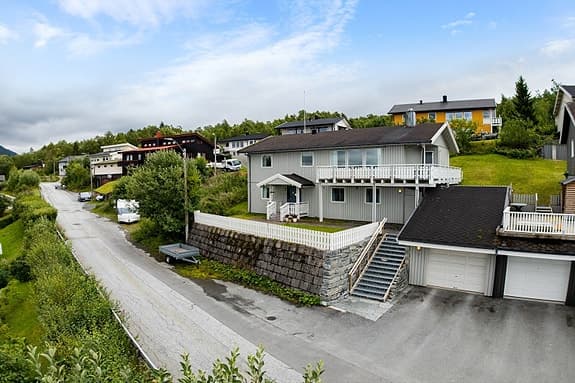 SOLGT - KONTAKT MEGLER INGVE HILSTAD DERSOM DU SKAL SELGE BOLIG