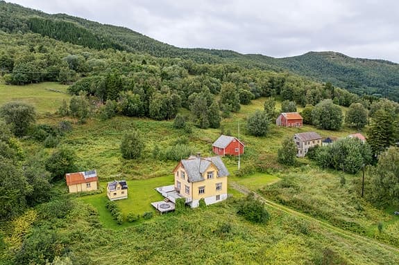 Dyrøyveien 605, 9311 Brøstadbotn