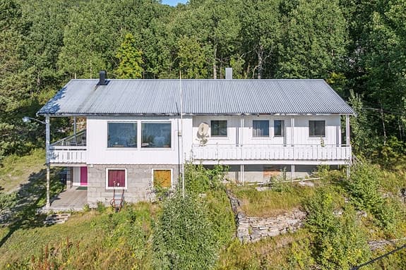 Kongsveien 121, 9350 Sjøvegan