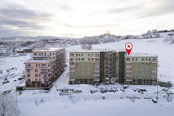 Oppgradert 3-roms selveierleilighet i toppetasje | Overtakelse mars 2026* | Utsikt over Trondheim | Vannbåren gulvvarme