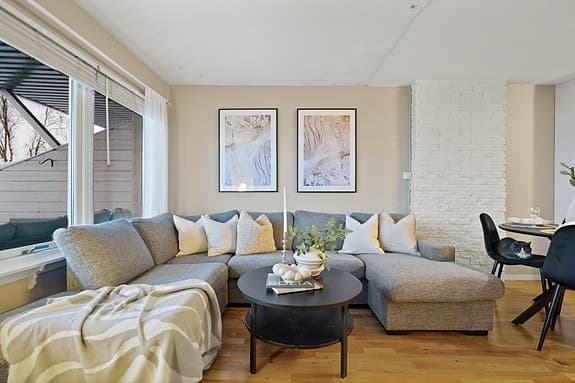 2-roms andelsleilighet med terrasse og flott utsikt beliggende i Fossestua