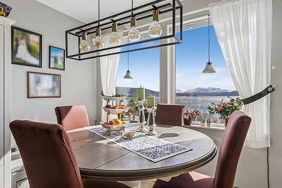 Sandvikveien 101 D, 9300 Finnsnes